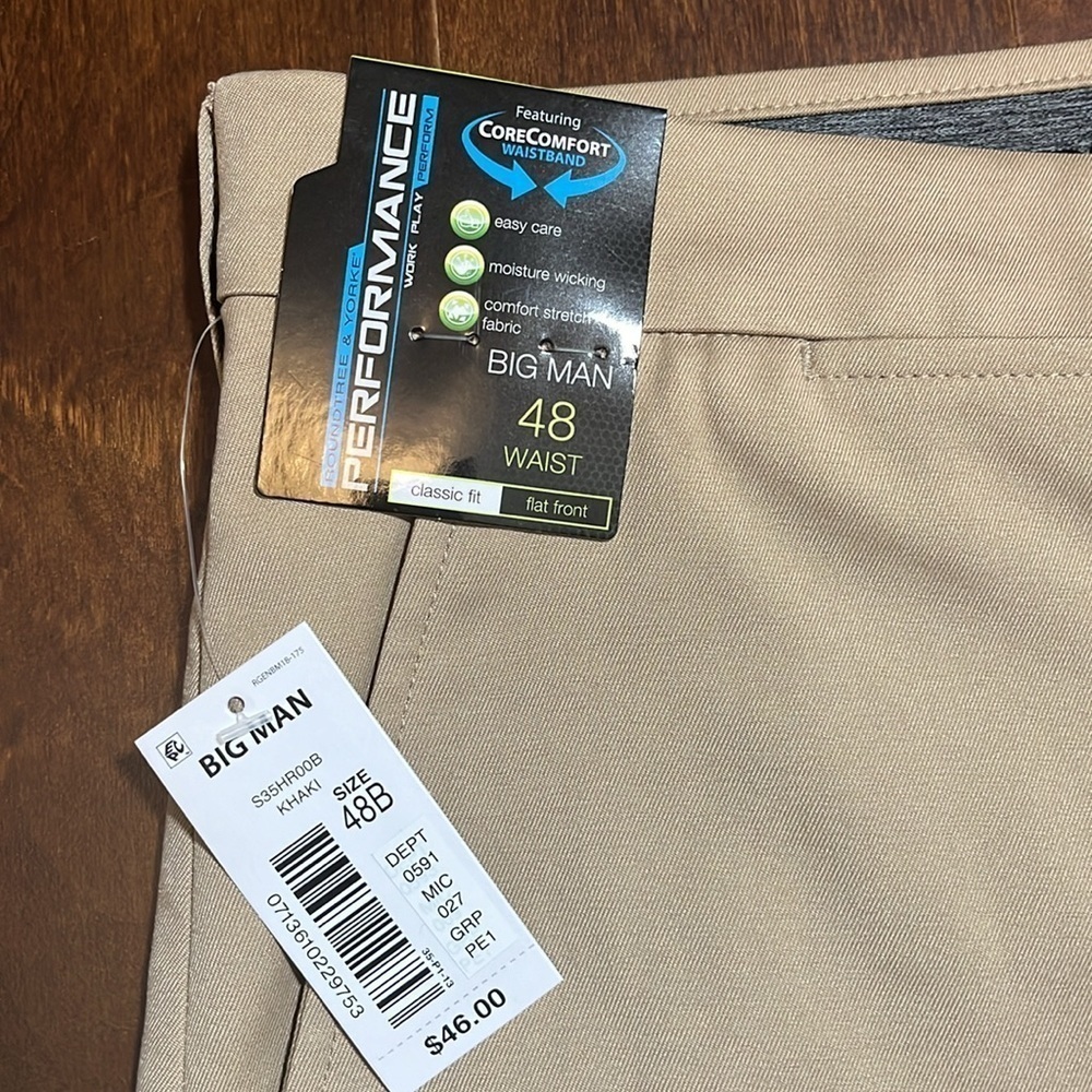 ⭐️ Round Tree & Yorke Big Man classic fit flat front Khaki shorts- 48B - Picture 2 of 10
